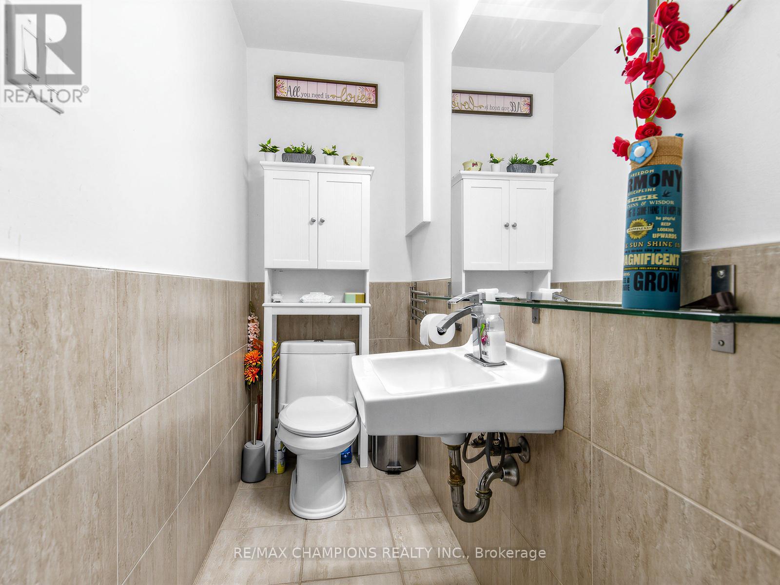 8 Cliff Fernway, Toronto, Ontario  M2J 4L7 - Photo 18 - C12882200