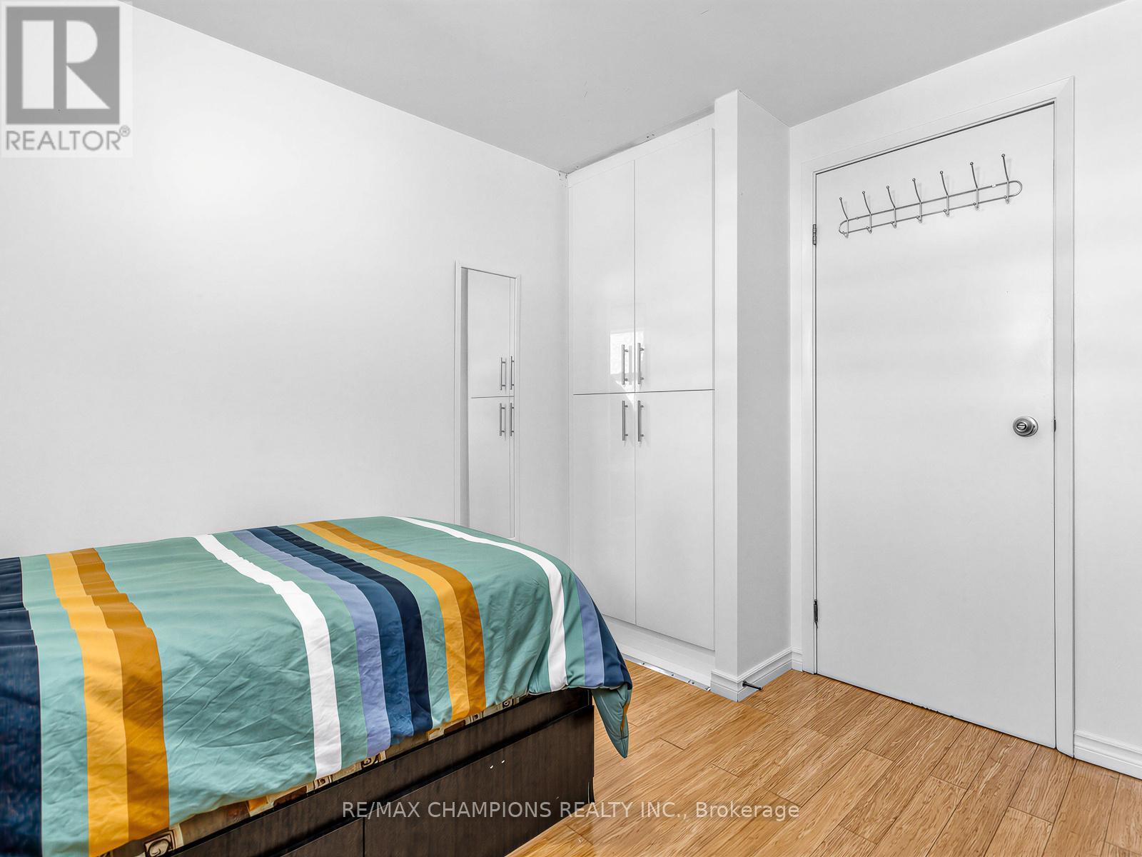 8 Cliff Fernway, Toronto, Ontario  M2J 4L7 - Photo 23 - C12882200