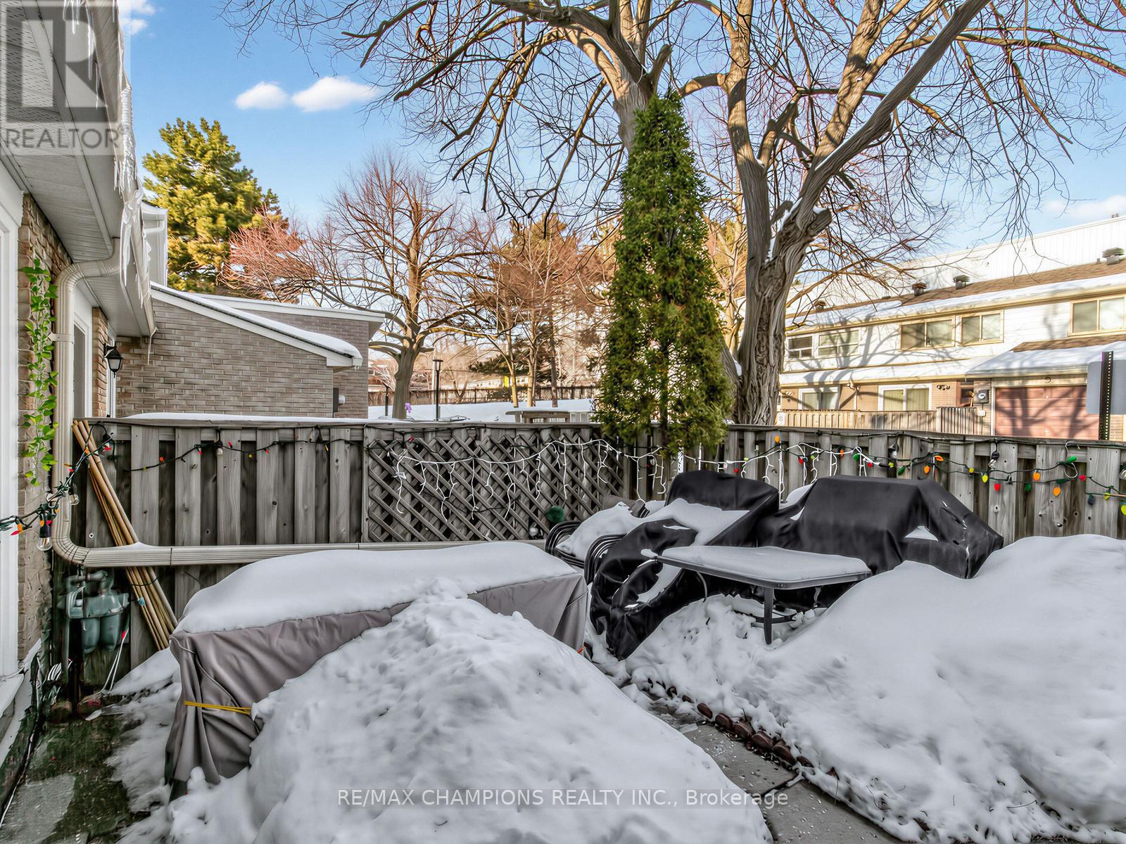 8 Cliff Fernway, Toronto, Ontario  M2J 4L7 - Photo 30 - C12882200