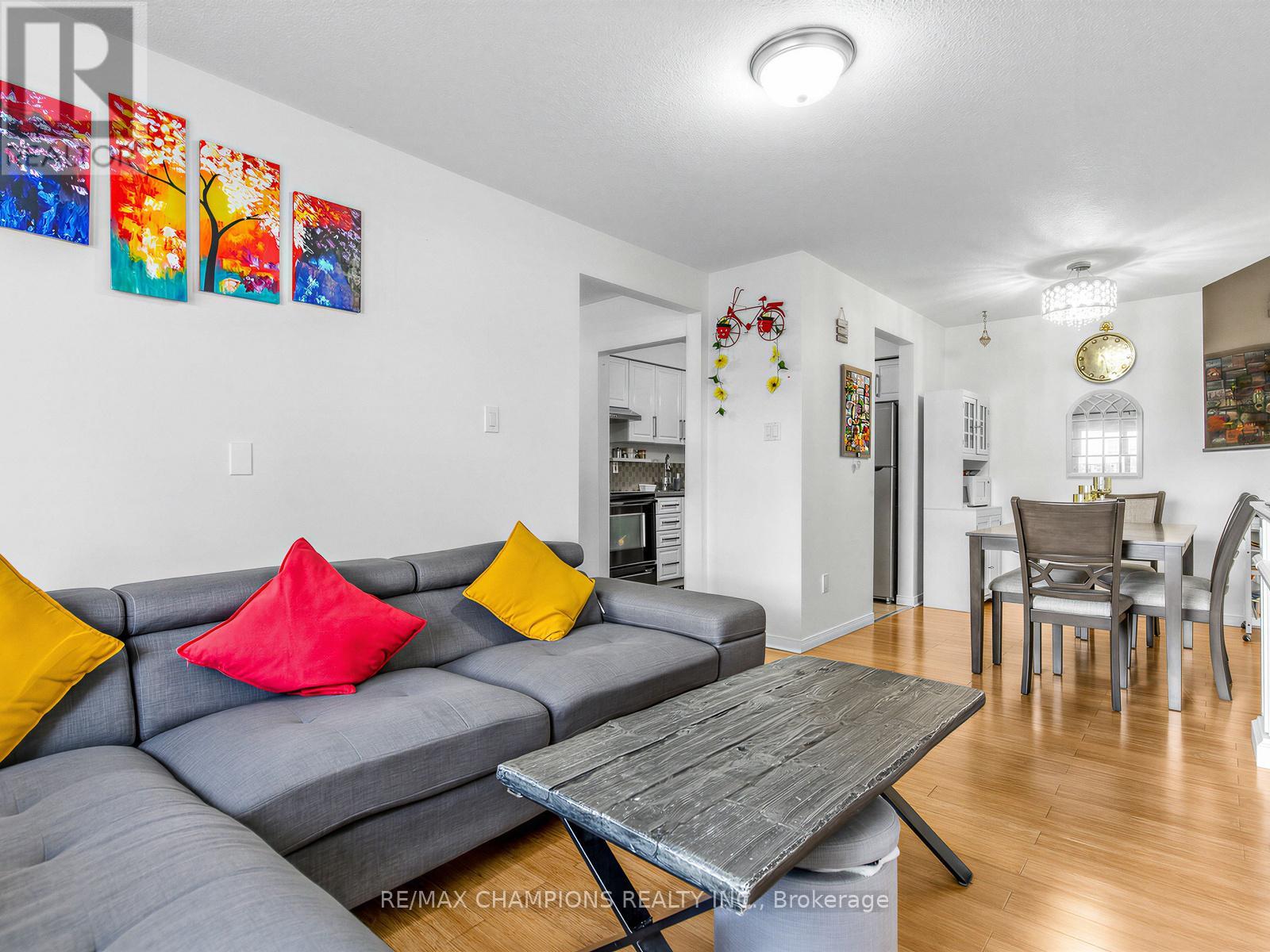 8 Cliff Fernway, Toronto, Ontario  M2J 4L7 - Photo 8 - C12882200