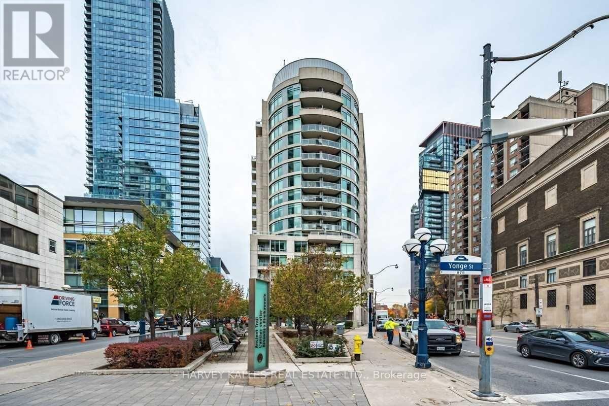 201 - 8 SCOLLARD STREET, toronto (annex), Ontario