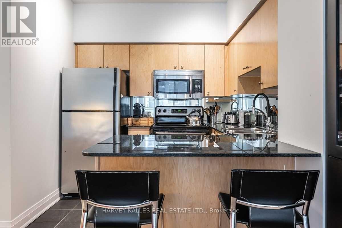 201 - 8 Scollard Street, Toronto (Annex), Ontario  M5R 1M2 - Photo 8 - C12882334