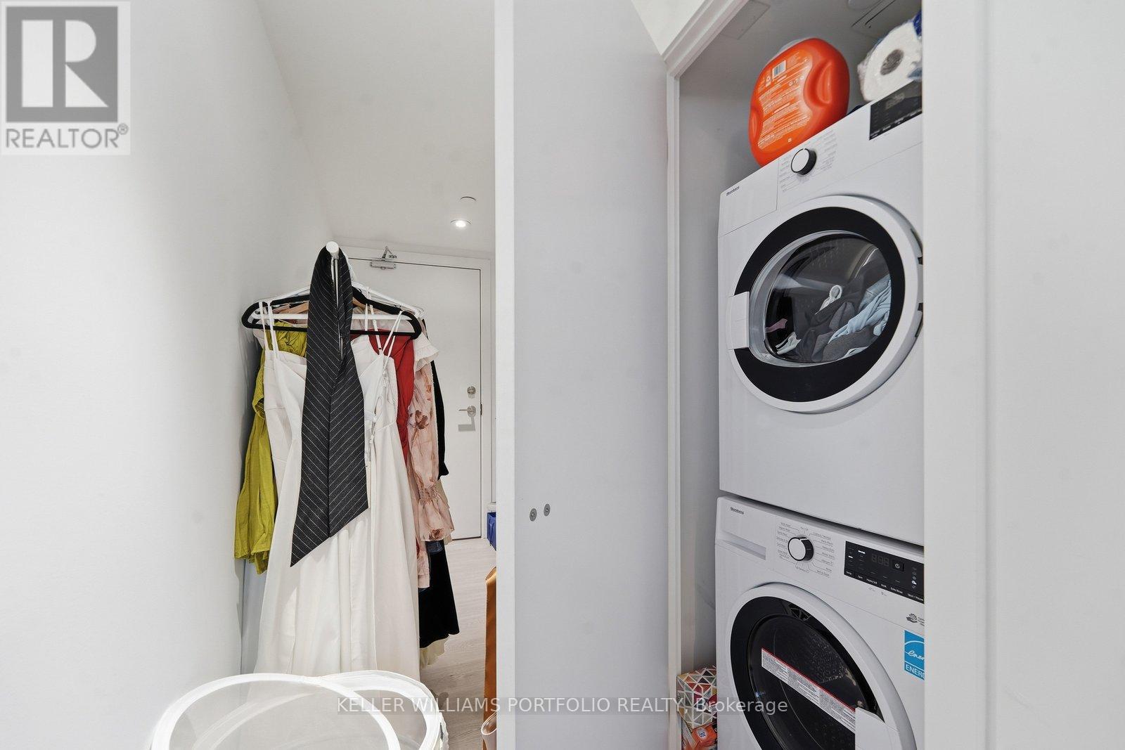 909 - 8 Wellesley Street W, Toronto (Bay Street Corridor), Ontario  M4Y 0J5 - Photo 14 - C12882348