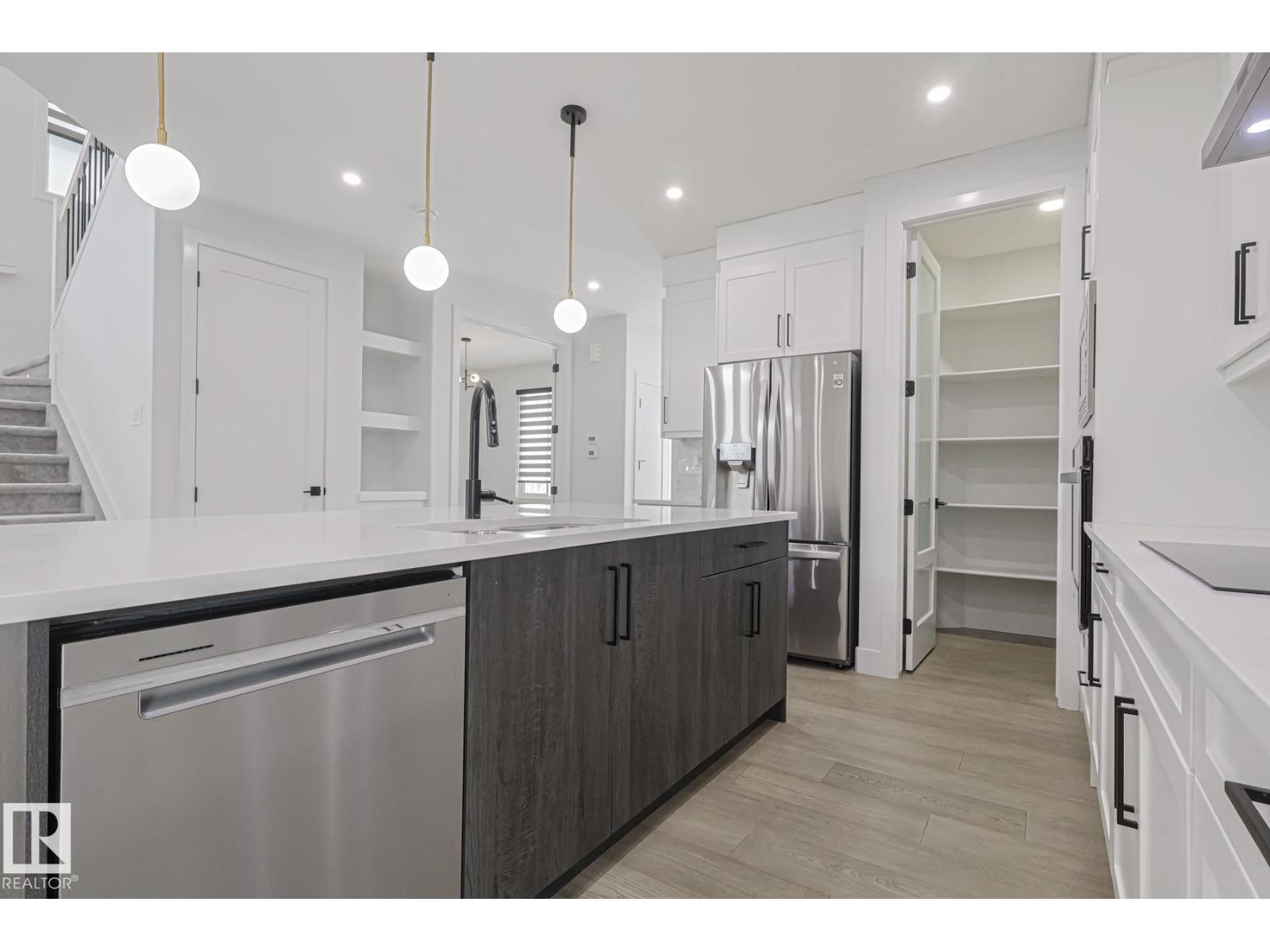 7446 Colonel Mewburn Rd Nw, Edmonton, Alberta  T5E 6V6 - Photo 10 - E4477456