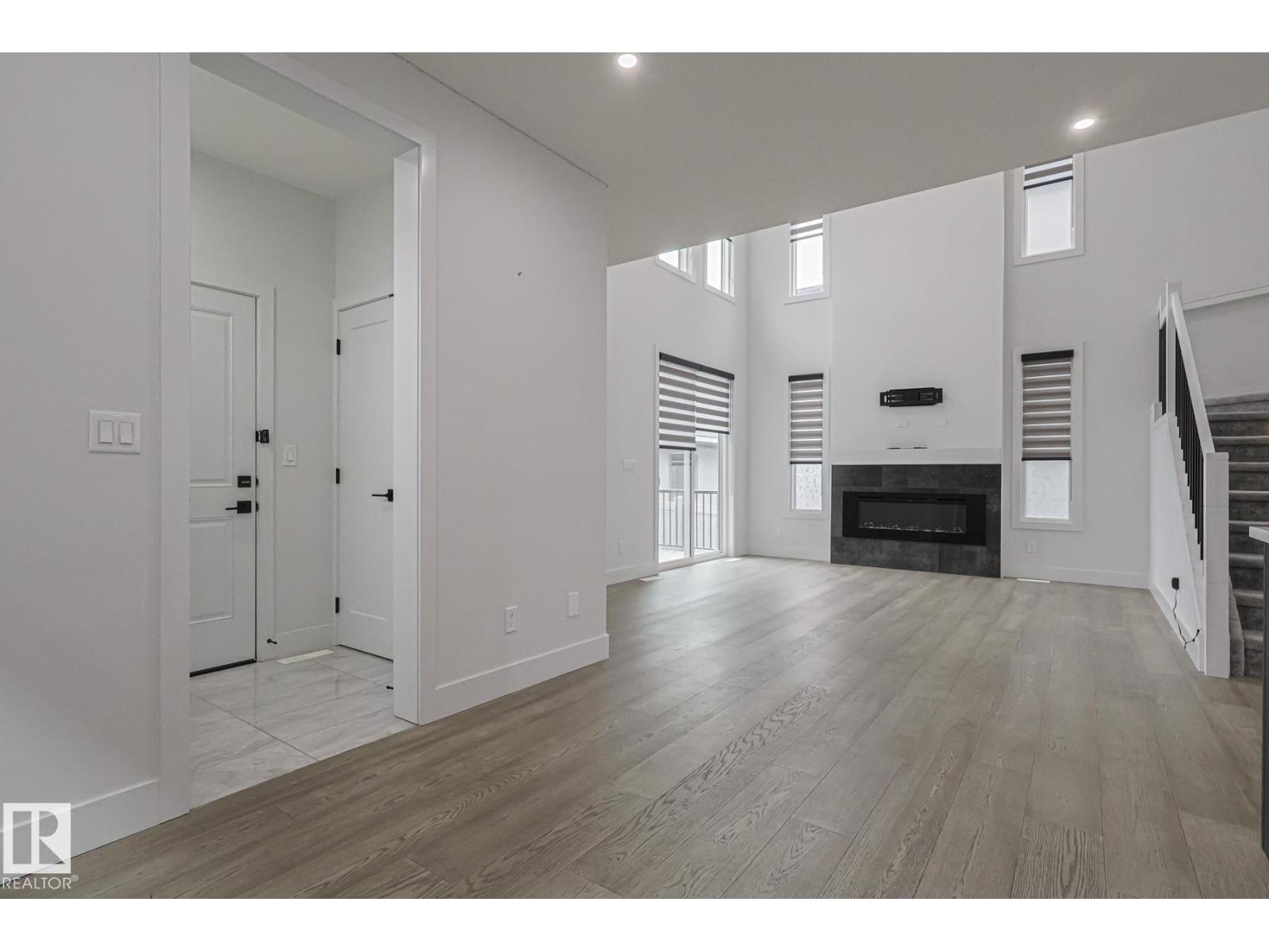 7446 Colonel Mewburn Rd Nw, Edmonton, Alberta  T5E 6V6 - Photo 2 - E4477456