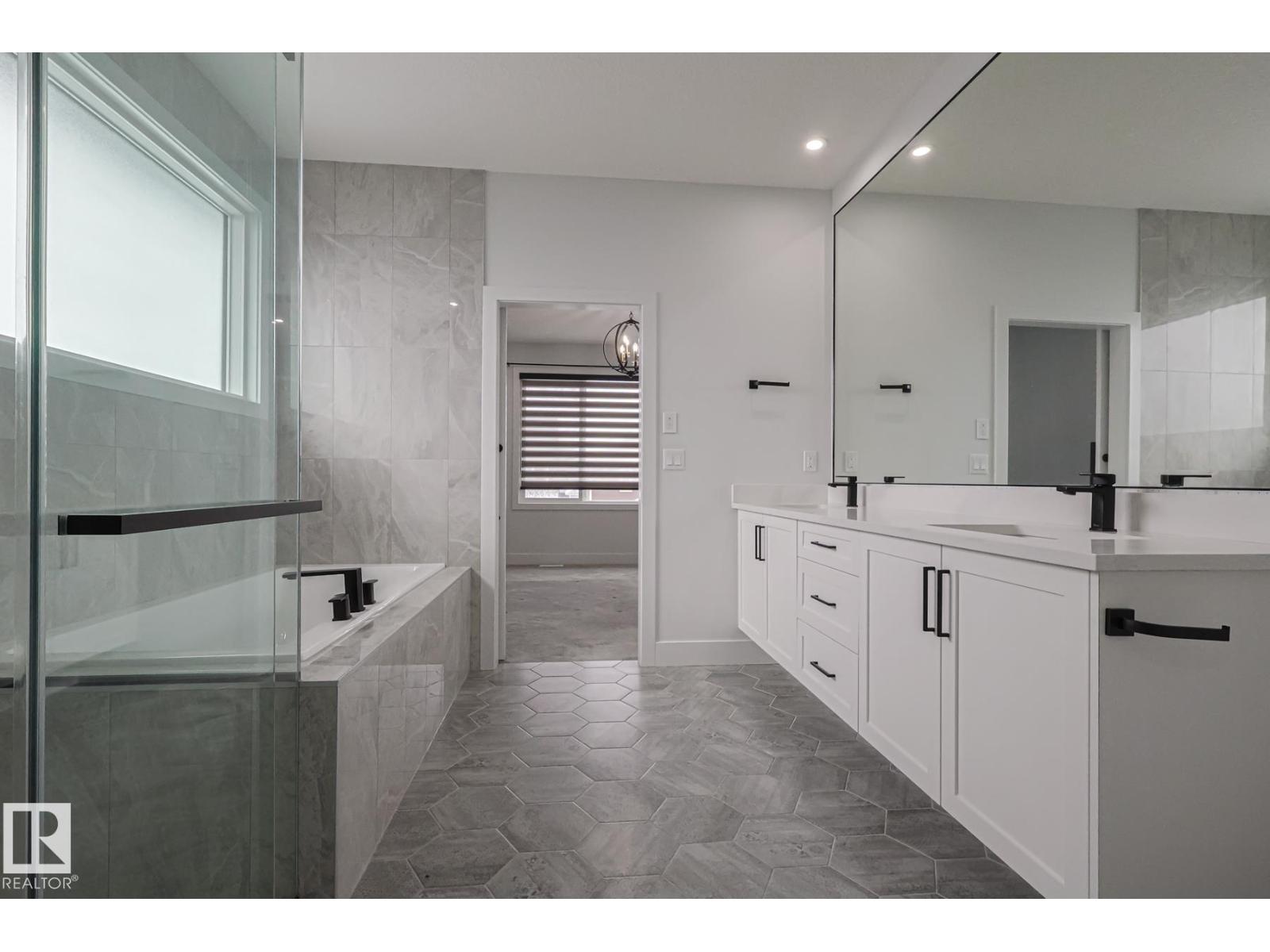 7446 Colonel Mewburn Rd Nw, Edmonton, Alberta  T5E 6V6 - Photo 34 - E4477456