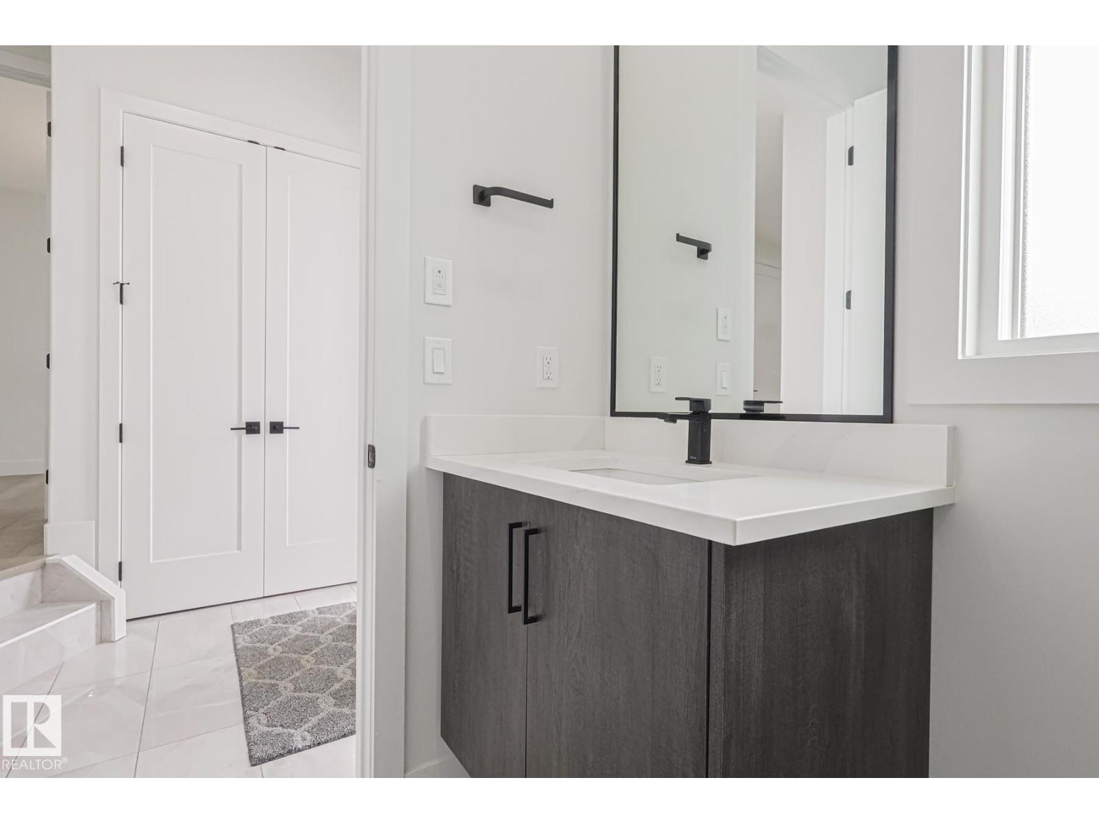 7446 Colonel Mewburn Rd Nw, Edmonton, Alberta  T5E 6V6 - Photo 5 - E4477456