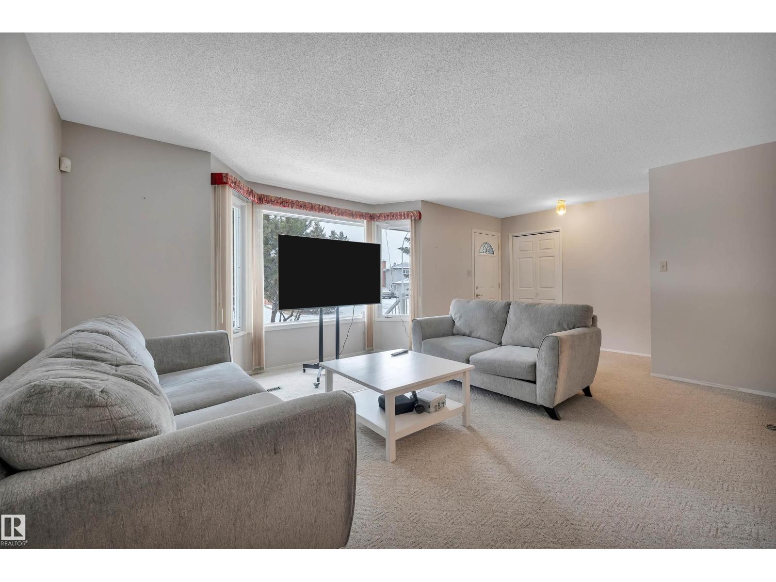 39 Woodstock Dr, Sherwood Park, Alberta  T8A 4C4 - Photo 5 - E4477458