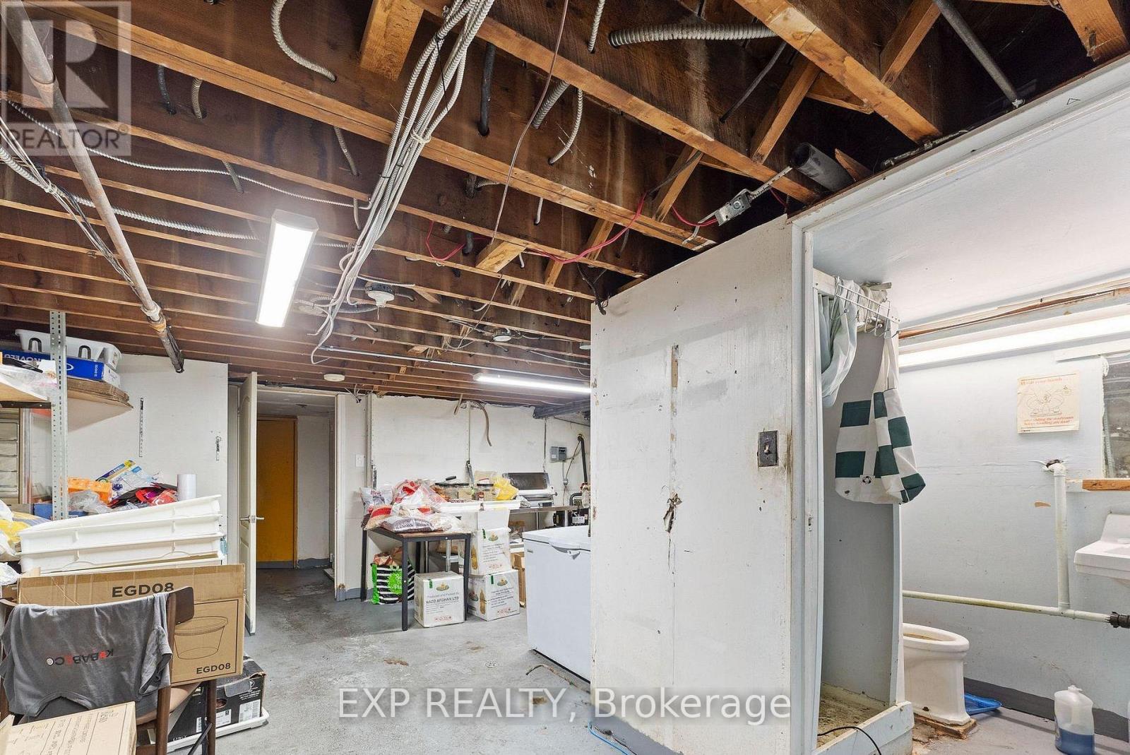 977 O'connor Drive, Toronto (O'connor-Parkview), Ontario  M4B 2T1 - Photo 13 - E12882222