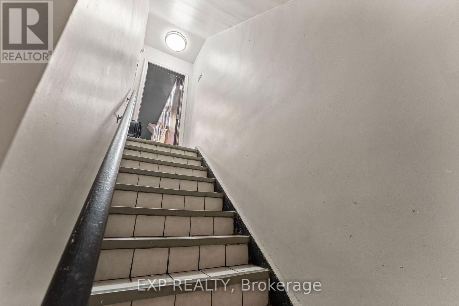 977 O'connor Drive, Toronto (O'connor-Parkview), Ontario  M4B 2T1 - Photo 16 - E12882222