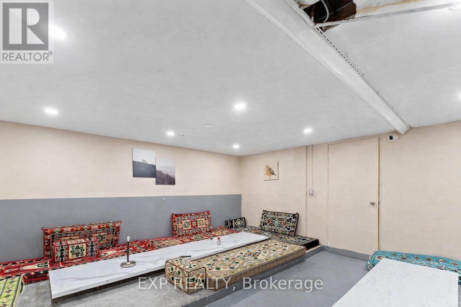 977 O'connor Drive, Toronto (O'connor-Parkview), Ontario  M4B 2T1 - Photo 17 - E12882222