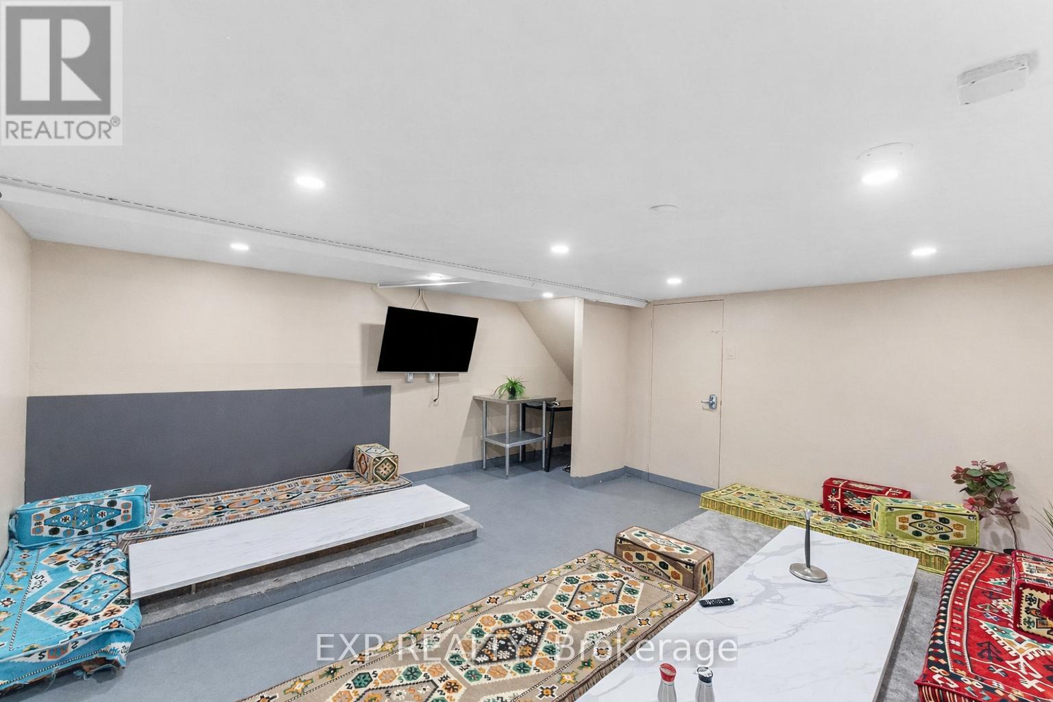 977 O'connor Drive, Toronto (O'connor-Parkview), Ontario  M4B 2T1 - Photo 18 - E12882222