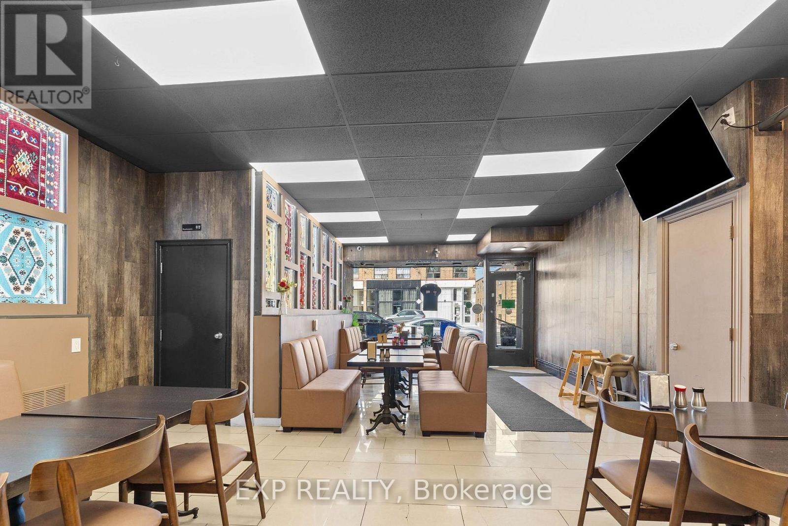 977 O'connor Drive, Toronto (O'connor-Parkview), Ontario  M4B 2T1 - Photo 6 - E12882222