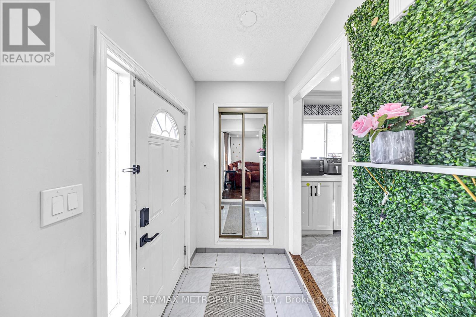 Main - 897 Liverpool Road, Pickering (Bay Ridges), Ontario  L1W 1S5 - Photo 4 - E12882234