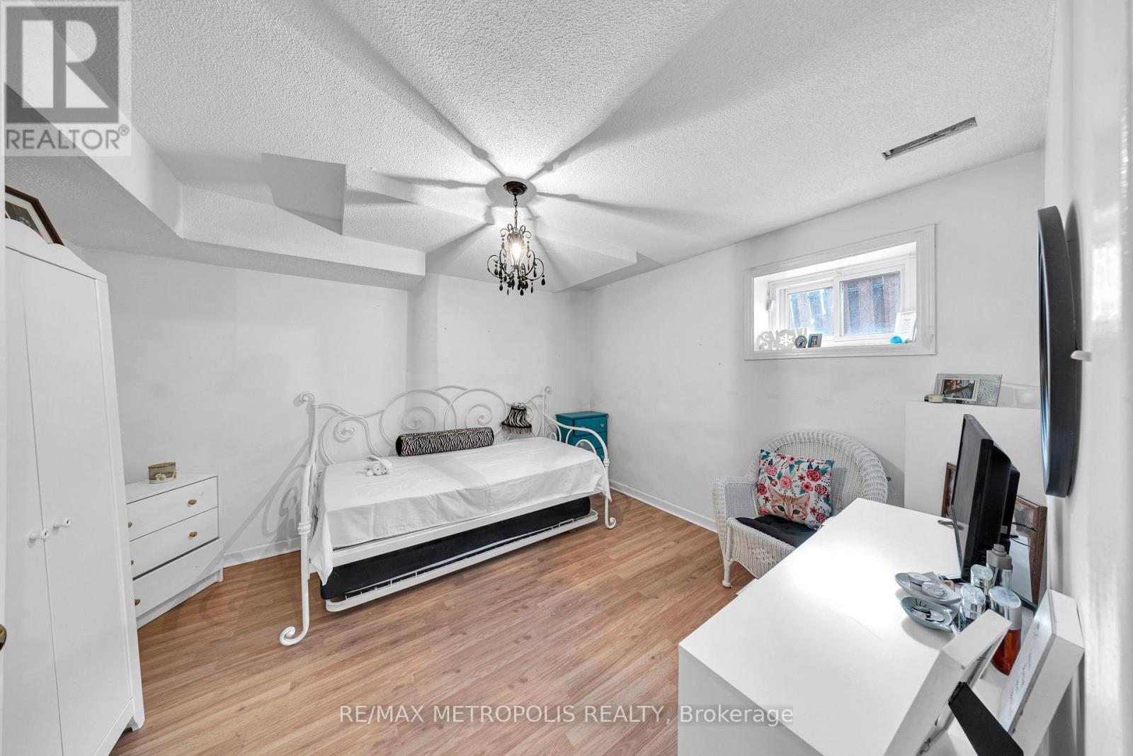 Bsmt - 897 Liverpool Road, Pickering (Bay Ridges), Ontario  L1W 1S5 - Photo 15 - E12882320