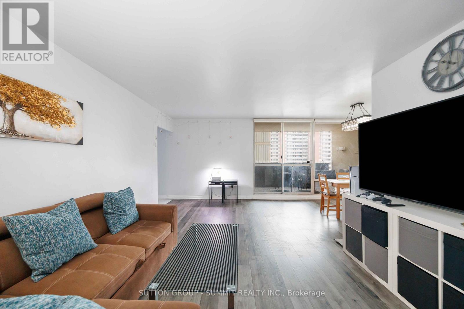 2110 - 5 Massey Square, Toronto (Crescent Town), Ontario  M4C 5L6 - Photo 11 - E12882394