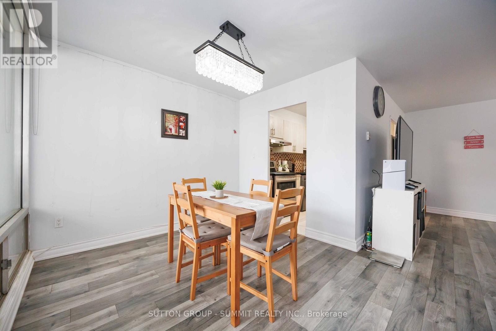 2110 - 5 Massey Square, Toronto (Crescent Town), Ontario  M4C 5L6 - Photo 14 - E12882394