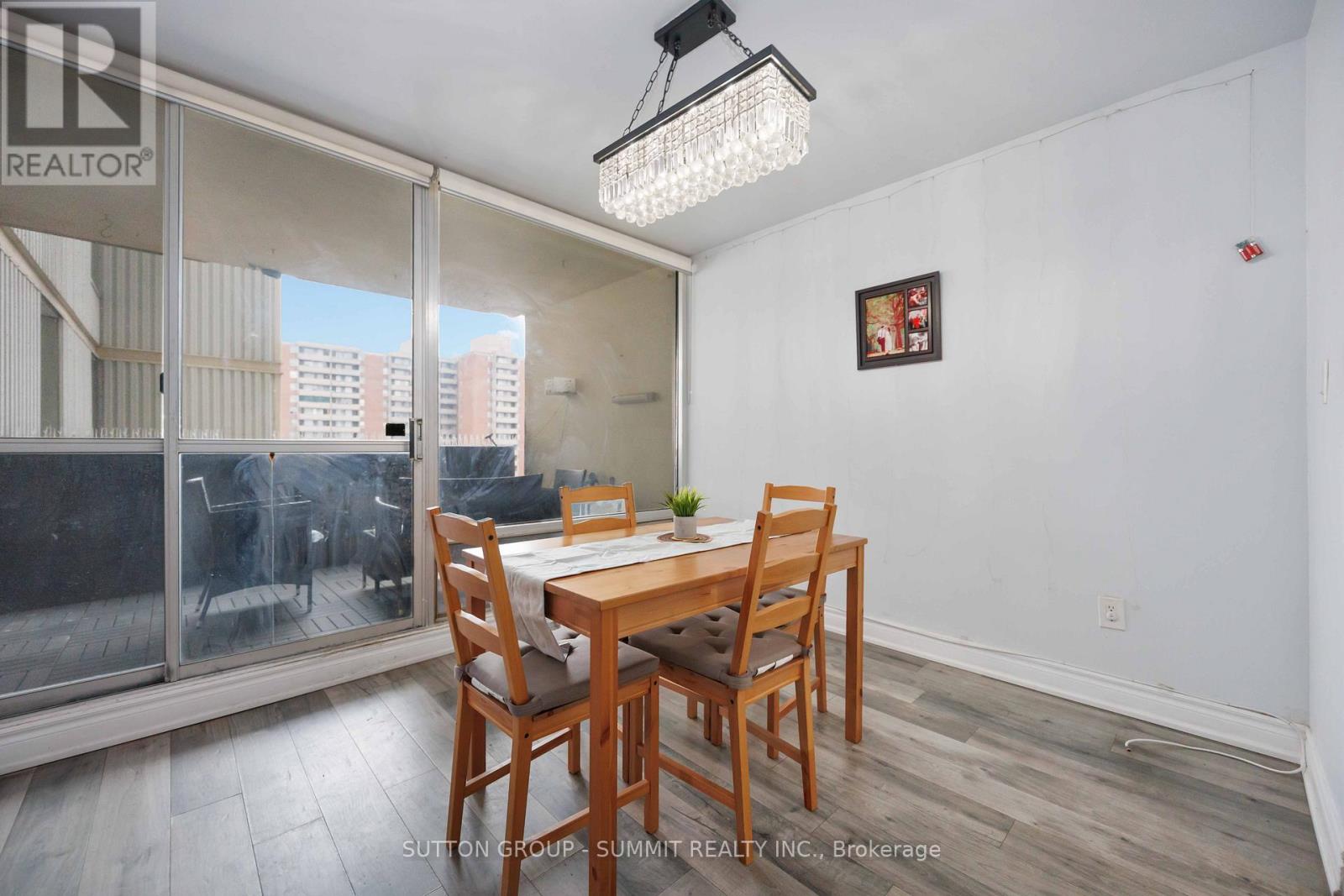 2110 - 5 Massey Square, Toronto (Crescent Town), Ontario  M4C 5L6 - Photo 15 - E12882394