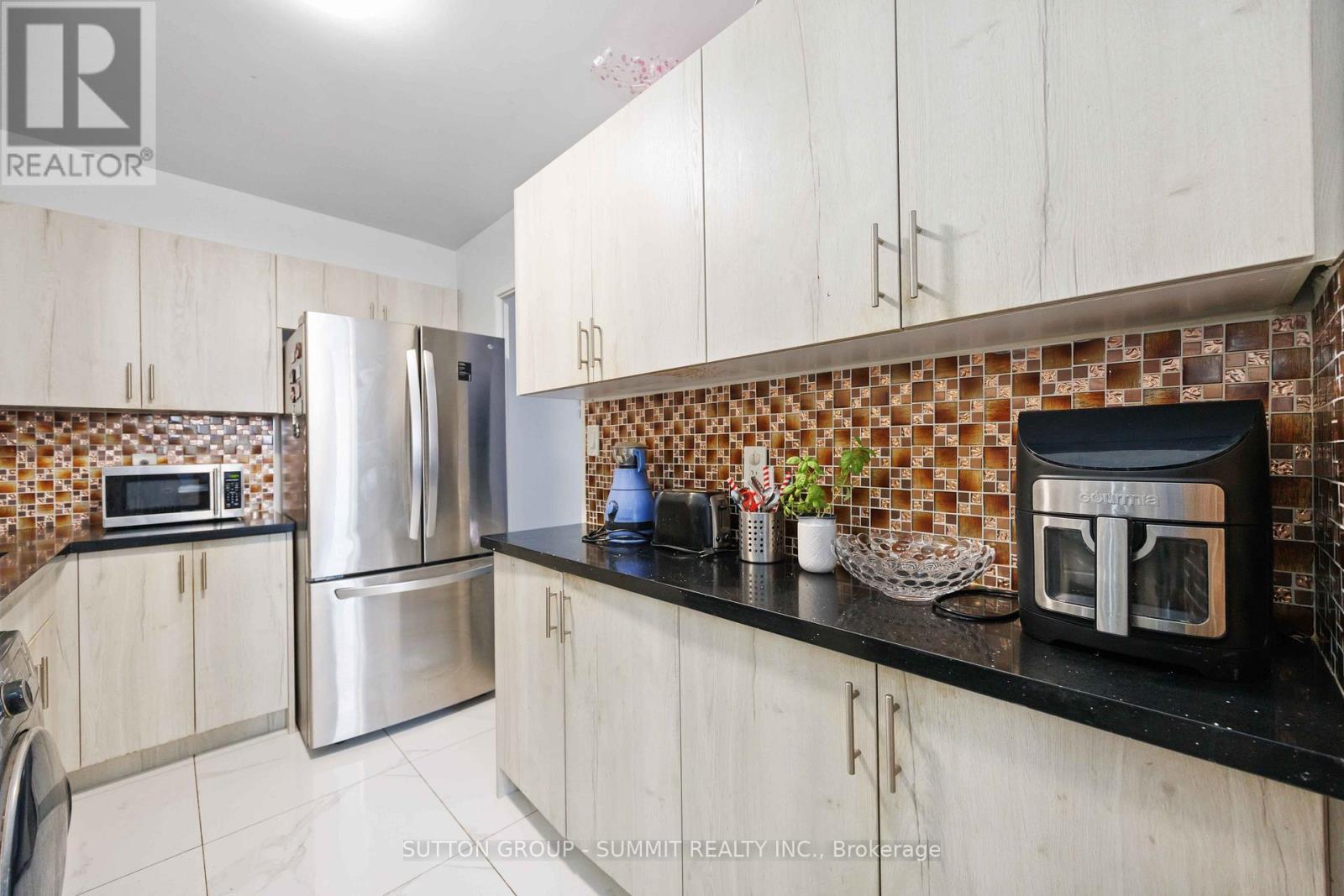 2110 - 5 Massey Square, Toronto (Crescent Town), Ontario  M4C 5L6 - Photo 19 - E12882394