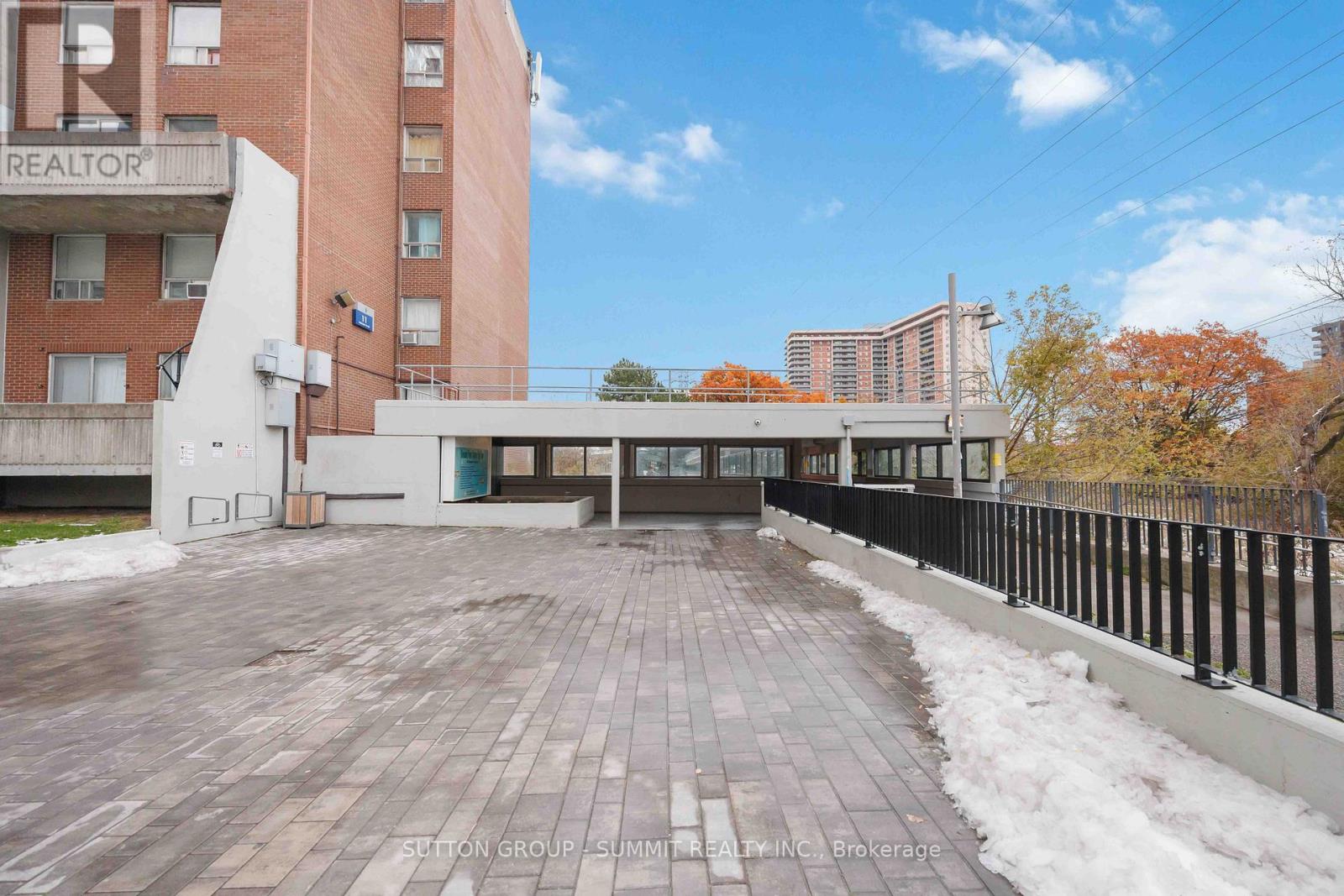 2110 - 5 Massey Square, Toronto (Crescent Town), Ontario  M4C 5L6 - Photo 44 - E12882394