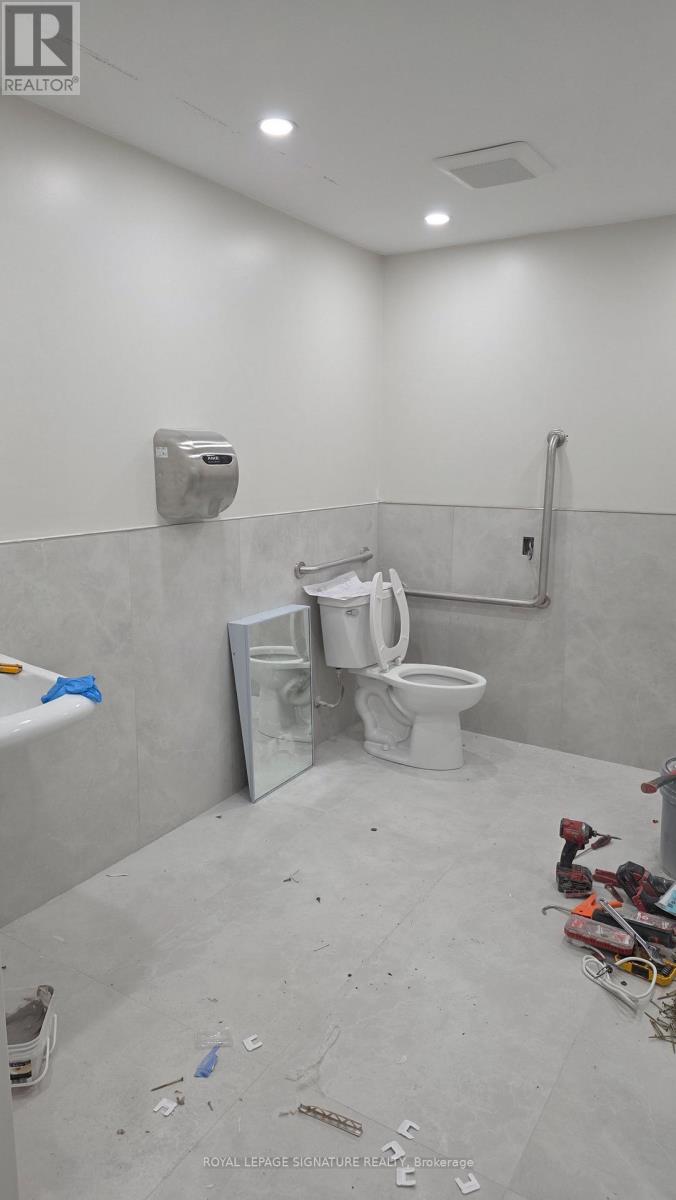 431 Dougall Avenue, Caledon, Ontario  L7C 4L5 - Photo 7 - W12647650