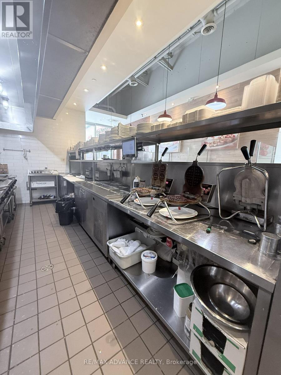 15975 Bayview Avenue, Aurora, Ontario  L4G 0S3 - Photo 15 - N12882192