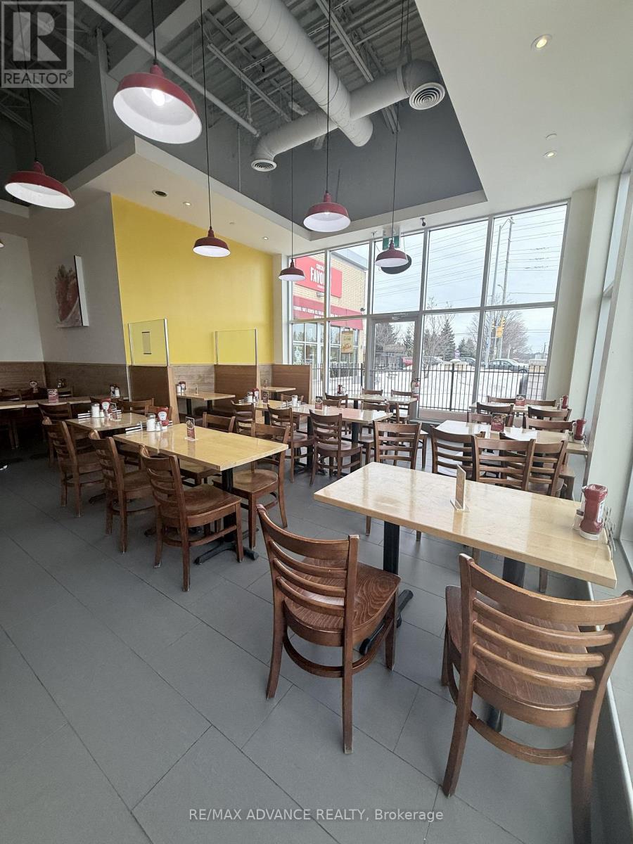 15975 Bayview Avenue, Aurora, Ontario  L4G 0S3 - Photo 7 - N12882192