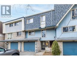 82 POPLAR CRESCENT, Aurora, Ontario