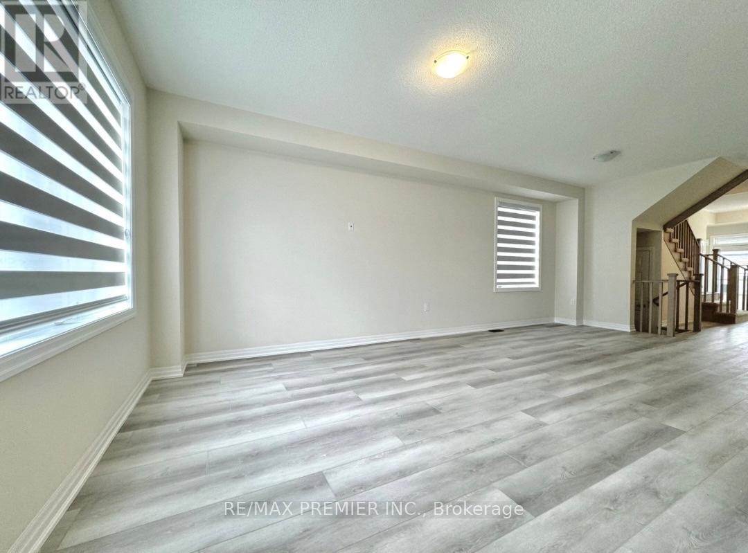 4 Ken Davie Gate, Georgina (Keswick North), Ontario  L4P 3E9 - Photo 10 - N12882218