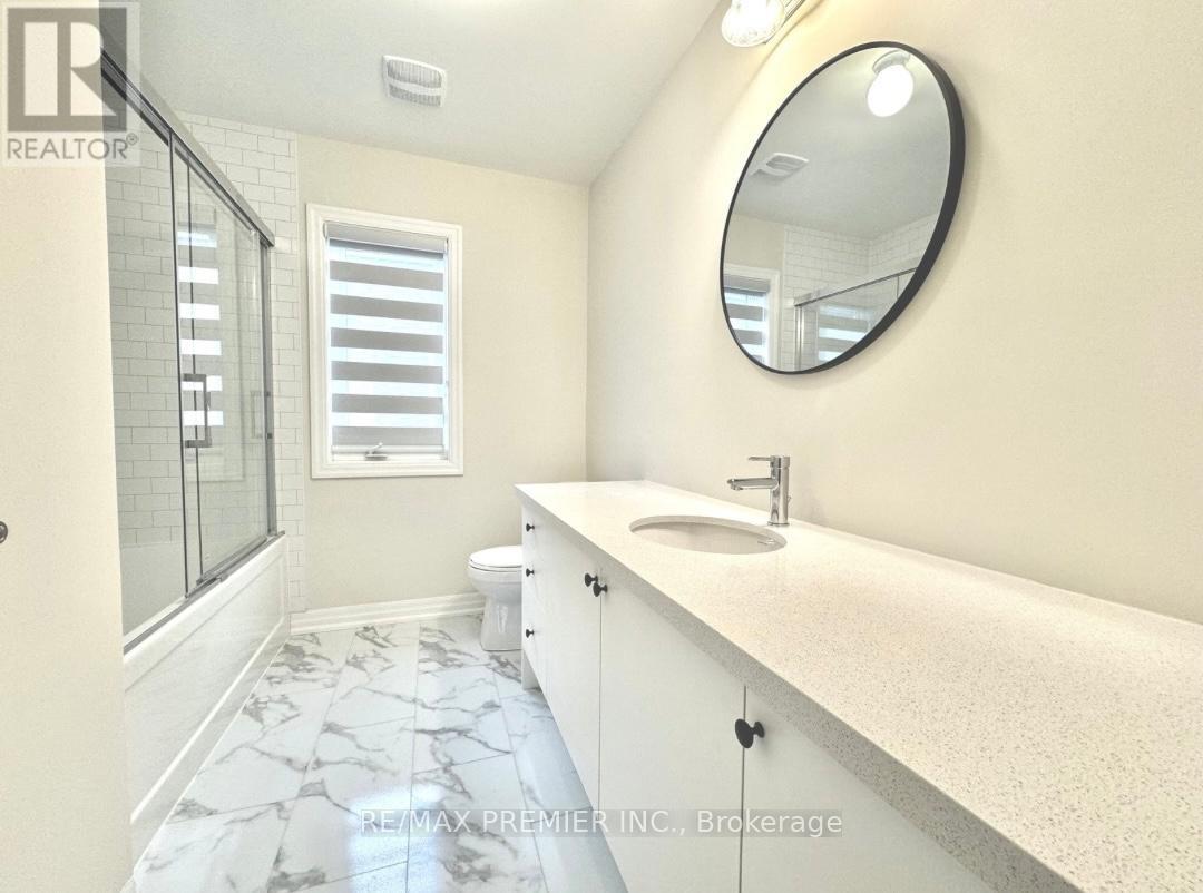 4 Ken Davie Gate, Georgina (Keswick North), Ontario  L4P 3E9 - Photo 12 - N12882218