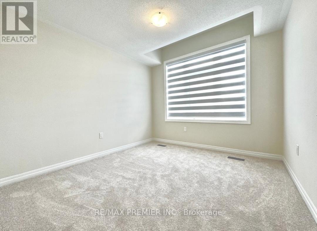 4 Ken Davie Gate, Georgina (Keswick North), Ontario  L4P 3E9 - Photo 8 - N12882218