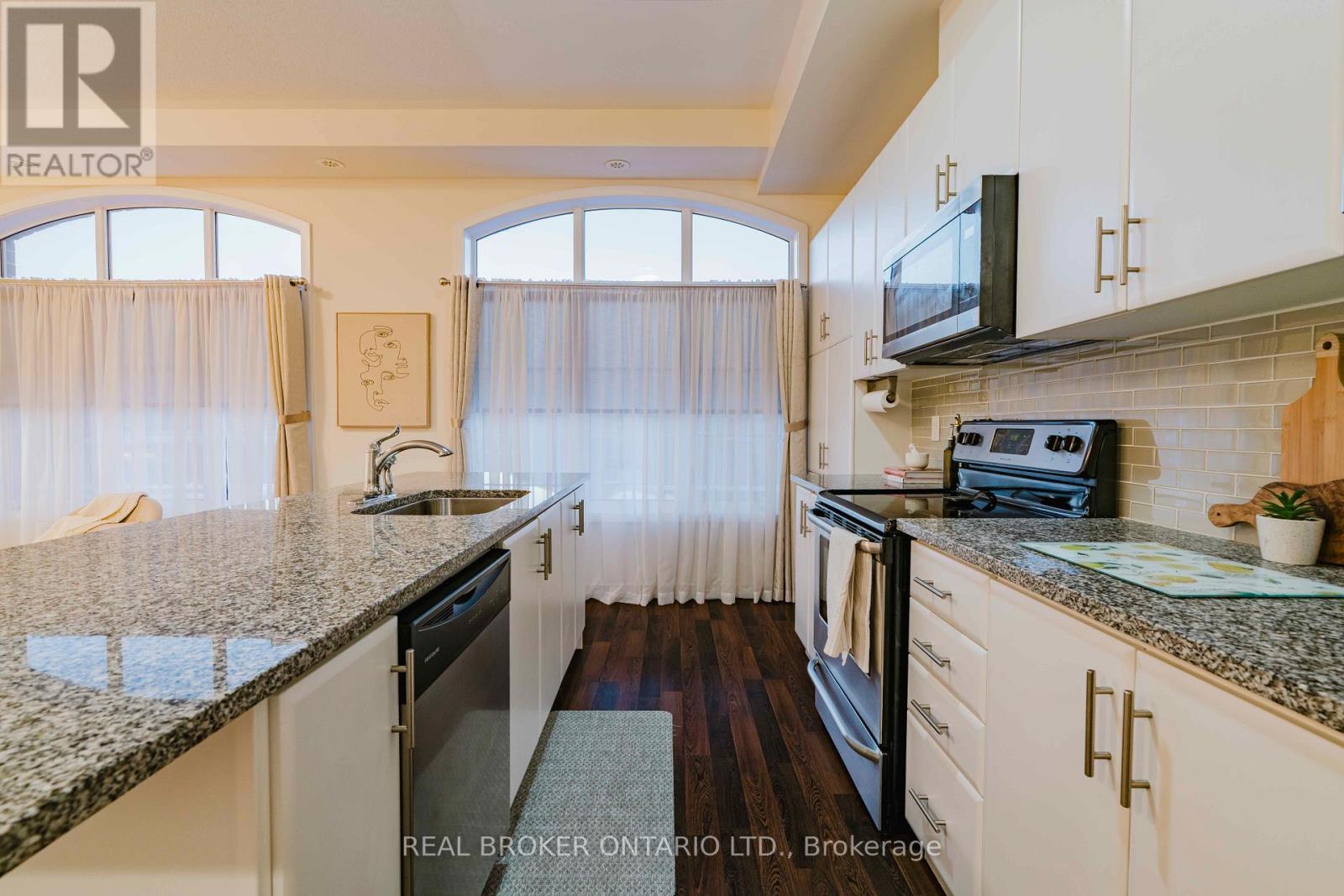 160 Glad Park Avenue, Whitchurch-Stouffville (Stouffville), Ontario  L4A 1X1 - Photo 10 - N12882270