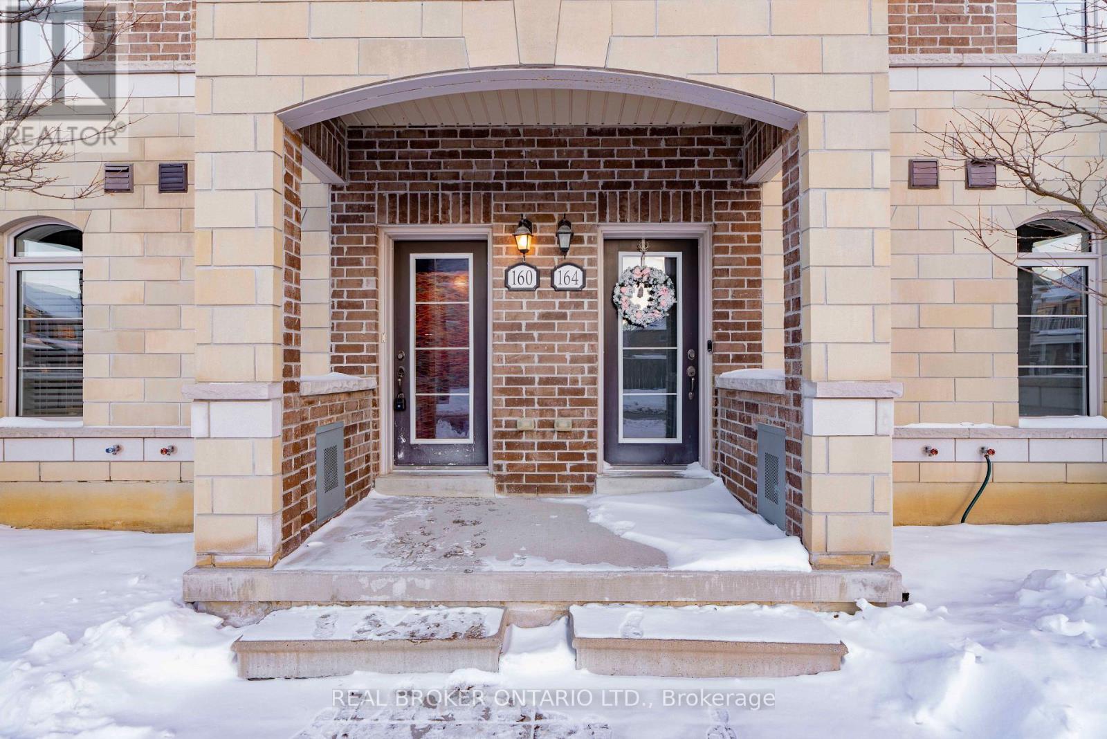 160 Glad Park Avenue, Whitchurch-Stouffville (Stouffville), Ontario  L4A 1X1 - Photo 4 - N12882270