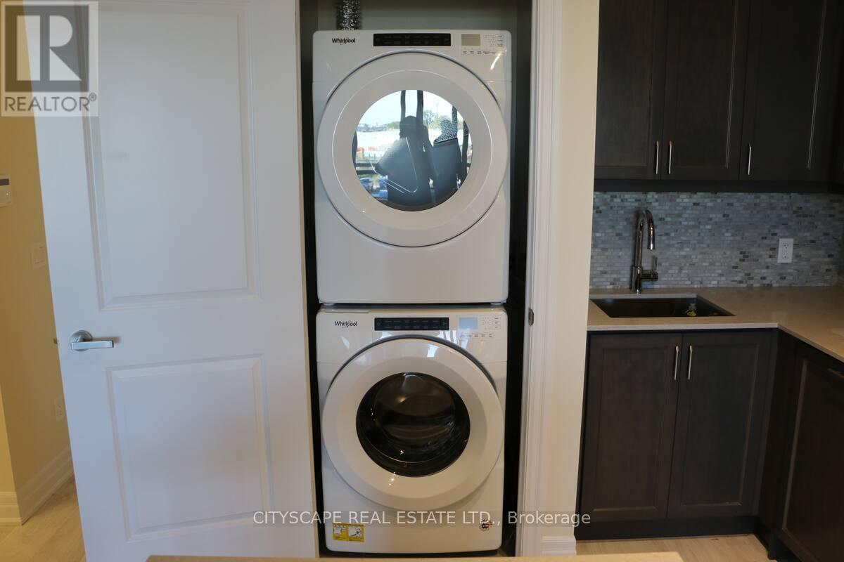 320 - 9085 Jane Street, Vaughan (Concord), Ontario  L4K 0L8 - Photo 9 - N12882272