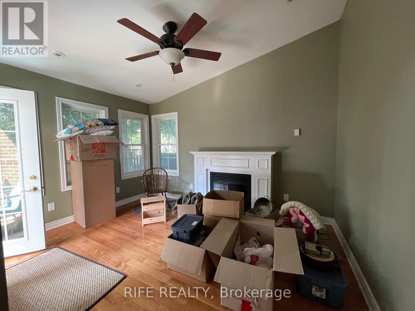 129 Sherwood Forest Drive, Markham (Bullock), Ontario  L3P 1R2 - Photo 3 - N12882338