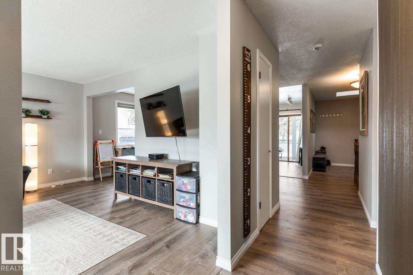 6 Applewood Rd, Sherwood Park, Alberta  T8A 0L3 - Photo 3 - E4477463