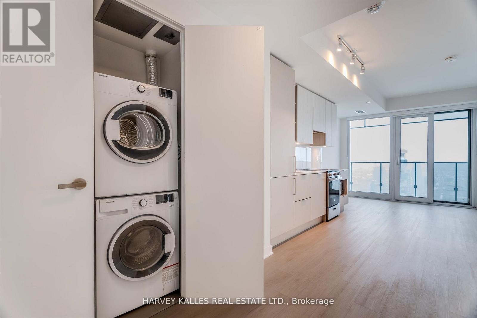 5211 - 3900 Confederation Parkway, Mississauga (City Centre), Ontario  L5B 0M3 - Photo 20 - W12882178