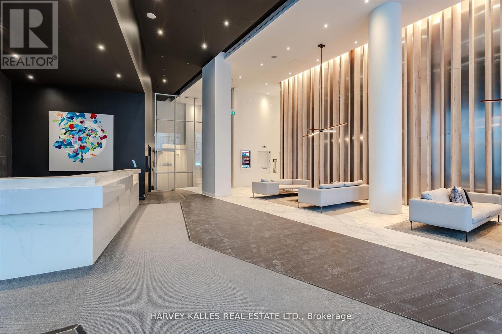 5211 - 3900 Confederation Parkway, Mississauga (City Centre), Ontario  L5B 0M3 - Photo 5 - W12882178