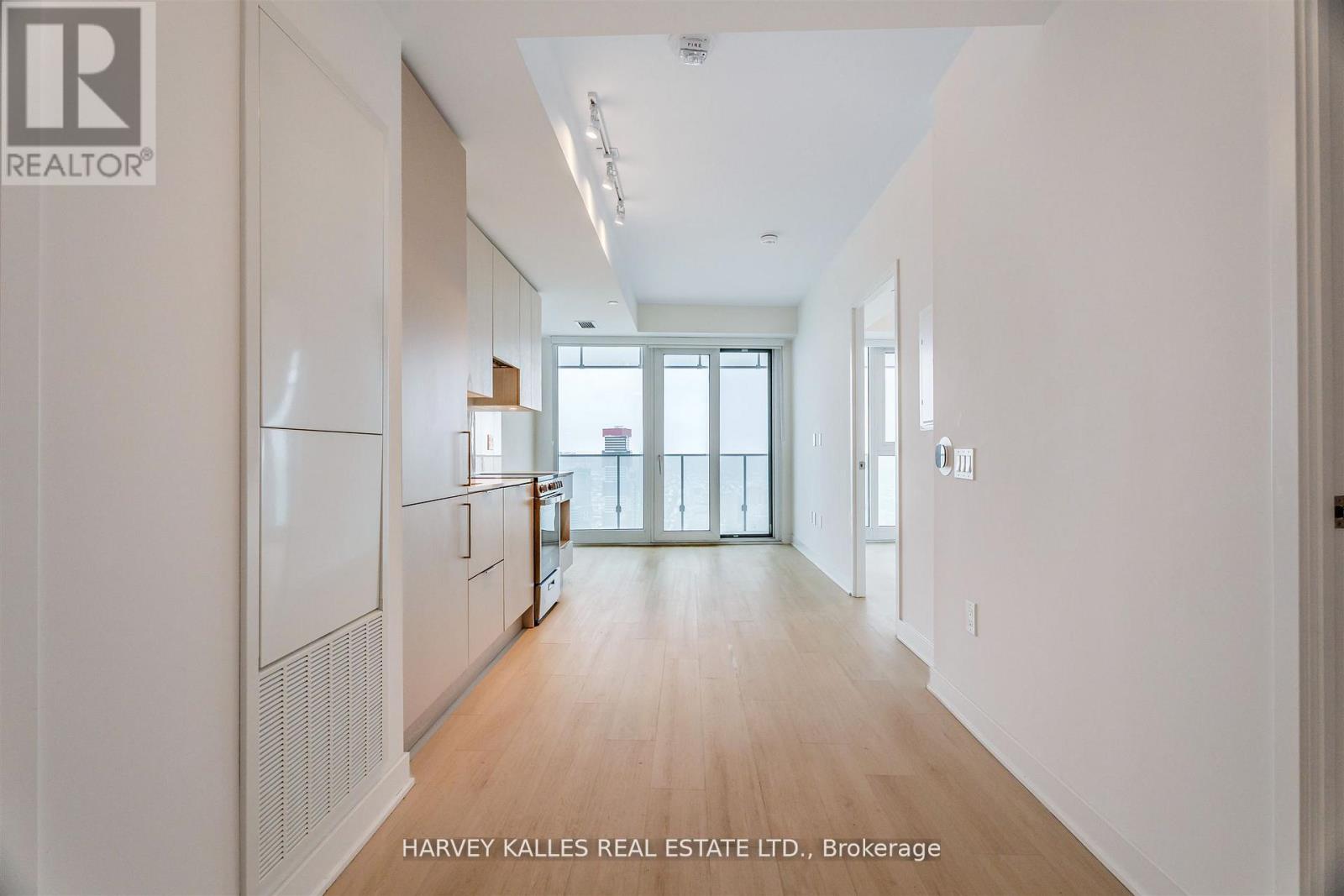 5211 - 3900 Confederation Parkway, Mississauga (City Centre), Ontario  L5B 0M3 - Photo 9 - W12882178