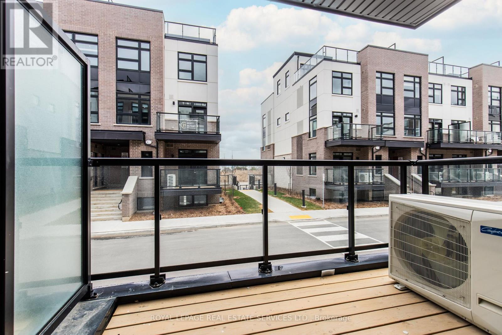 112 - 1597 Rose Way, Milton, Ontario  L9E 1N4 - Photo 13 - W12882216