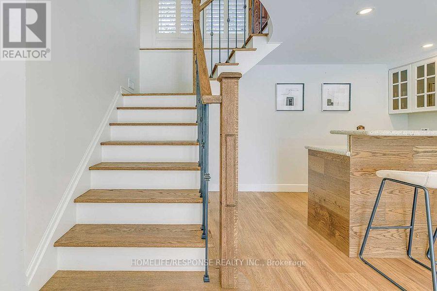 3640 Burnbrae Drive, Mississauga, Ontario  L5C 2N7 - Photo 23 - W12882236