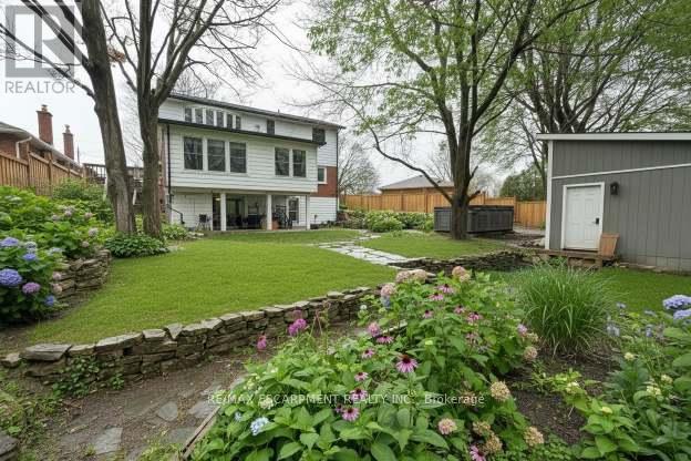 2036 Mountainside Drive, Burlington, Ontario  L7P 1A7 - Photo 41 - W12882250