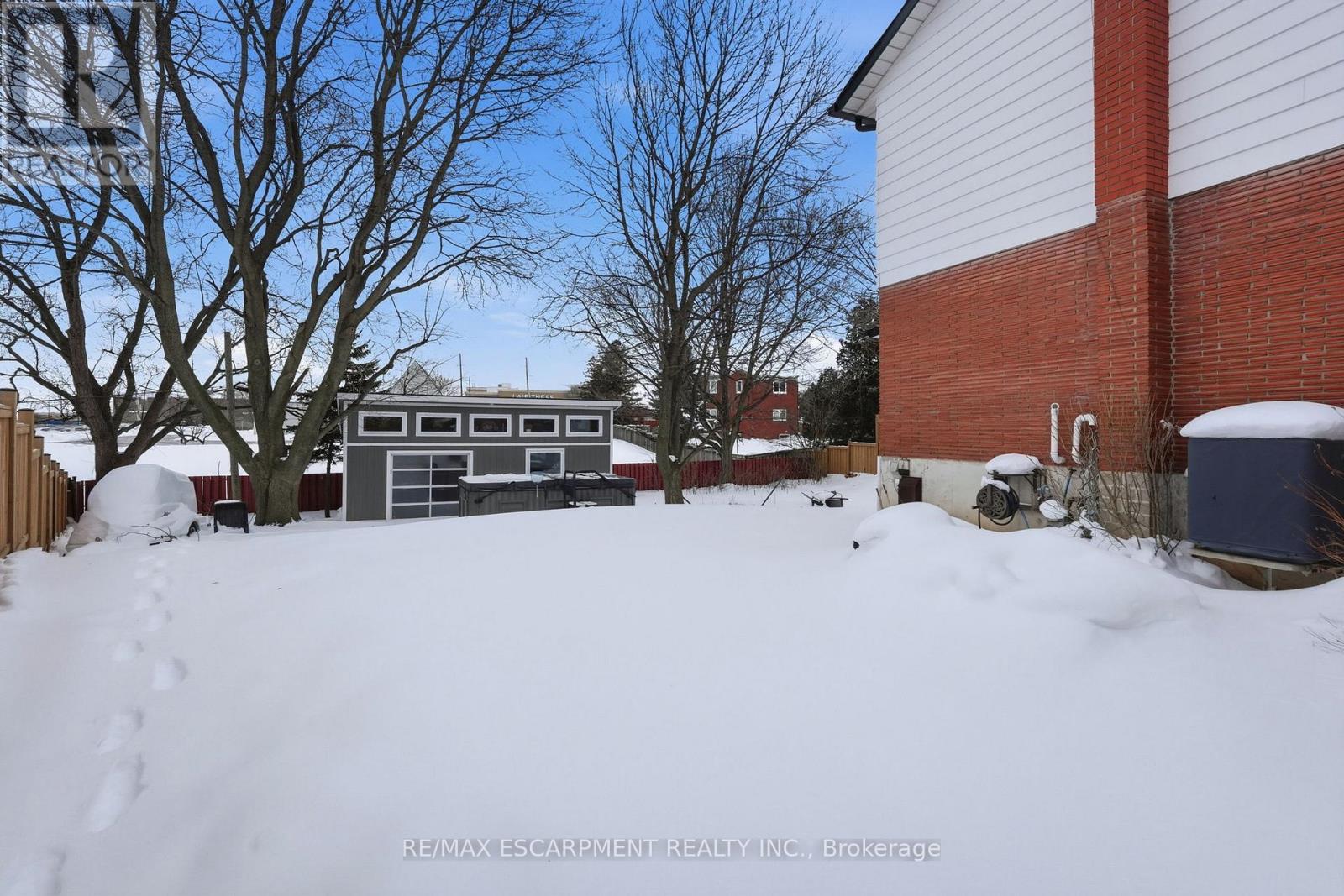 2036 Mountainside Drive, Burlington, Ontario  L7P 1A7 - Photo 44 - W12882250