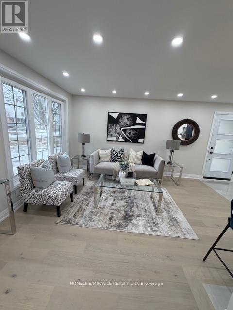 <div class="slider-price">$849,000</div><p>55 Taysham Crescent, Toronto, Ontario</p>