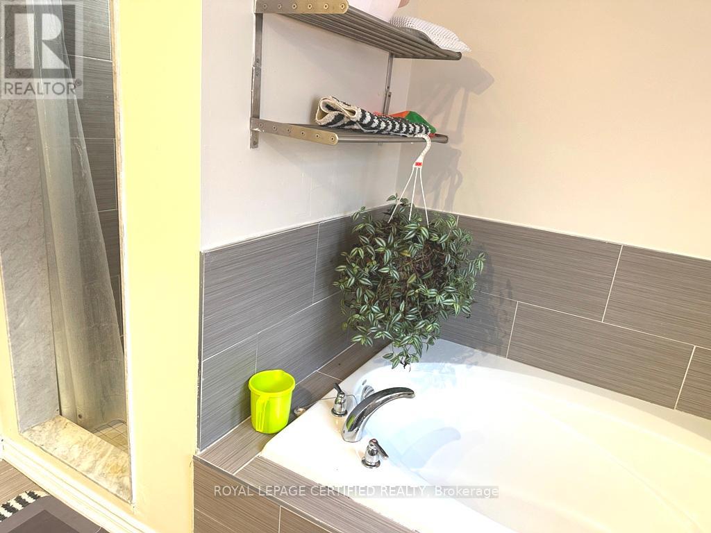 3271 Flagstone Drive, Mississauga, Ontario  L5M 7T8 - Photo 21 - W12882306