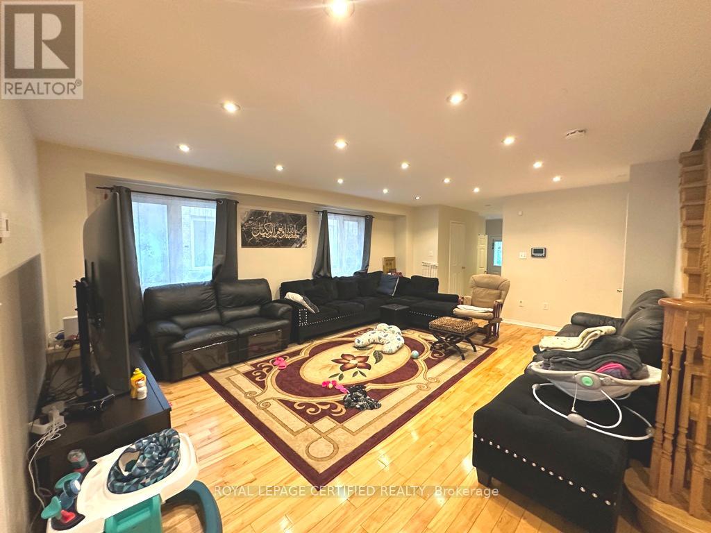 3271 Flagstone Drive, Mississauga, Ontario  L5M 7T8 - Photo 5 - W12882306