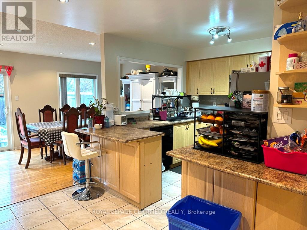 3271 Flagstone Drive, Mississauga, Ontario  L5M 7T8 - Photo 7 - W12882306