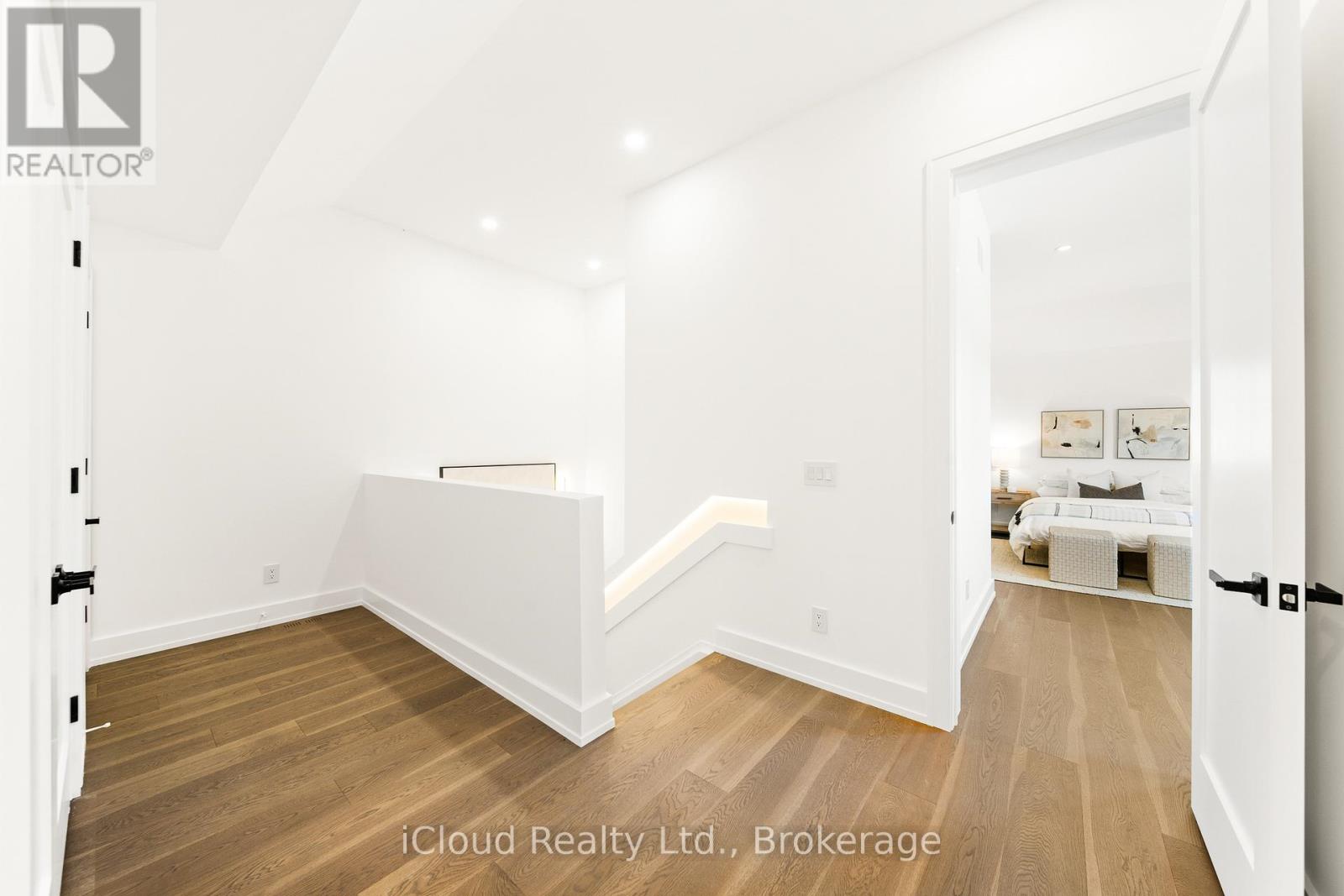 1140 Ogden Avenue, Mississauga, Ontario  L5E 2G9 - Photo 21 - W12882312