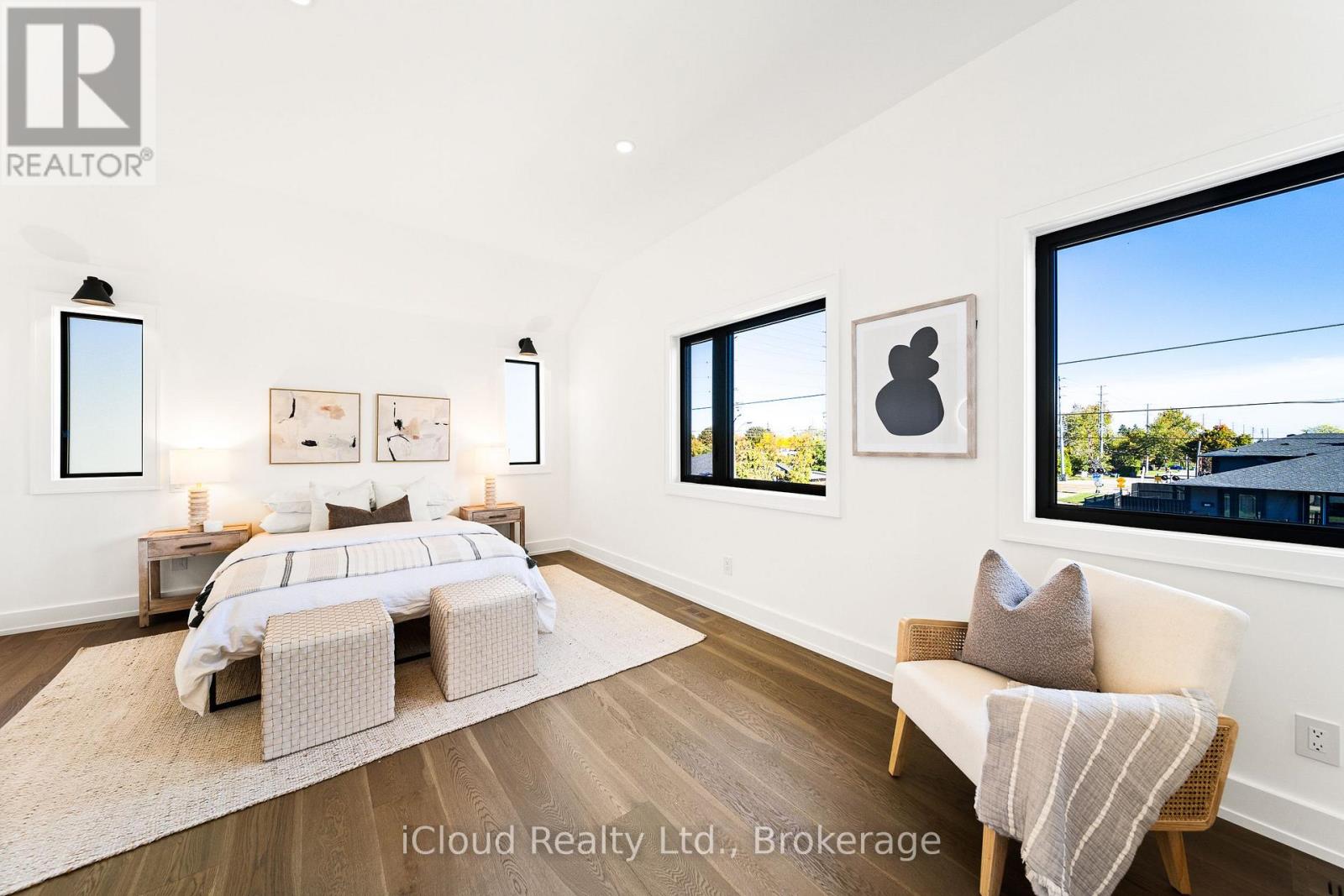 1140 Ogden Avenue, Mississauga, Ontario  L5E 2G9 - Photo 22 - W12882312