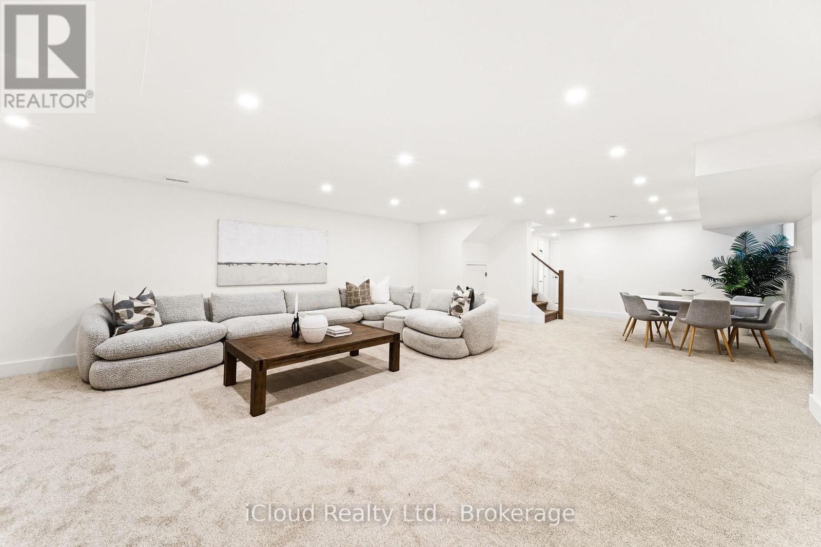 1140 Ogden Avenue, Mississauga, Ontario  L5E 2G9 - Photo 37 - W12882312